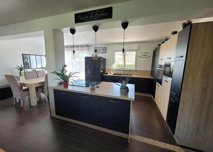 Проживание в семье Conforts Climatisees **24 Du Mans** *